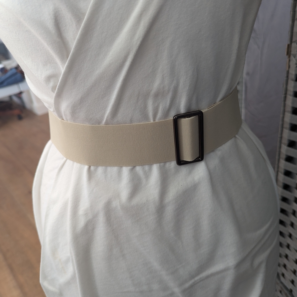 Cream Belt with Gunmetal Buckle - Picture 4 of 4
